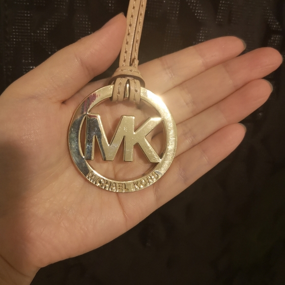 Authentic MK bag and wallet - Picture 2 of 10